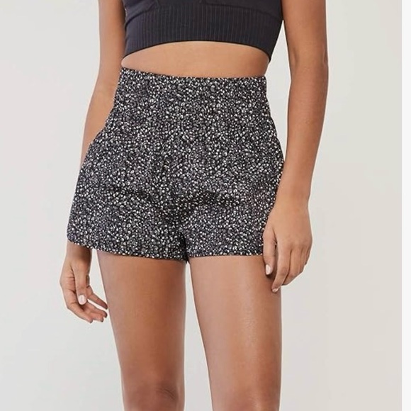 Free People Movement | High-Rise the Way Home Shorts | Black Chettah - Picture 5 of 10